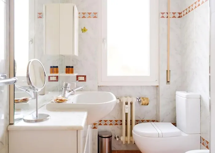 Casa Viola - Modern And Spacious Flat With Terrace Апартаменты *